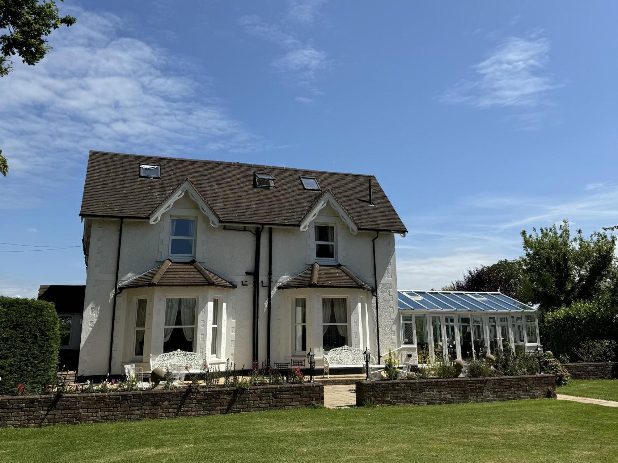 Hookwood Lodge London Gatwick Horley Kültér fotó